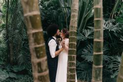 Photo d'un couple dans la Serre de la Pérouse