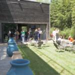 Les collaborateurs ont profité de la terrasse et du soleil lors de leur cocktail