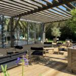 Terrasse du CA avec mobilier