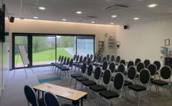 Salle 2 avec format conférence