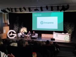 Conférence avec scénographie spéciale